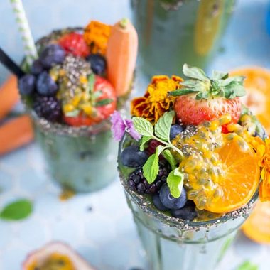 A fresh fruit and vegetable smoothie