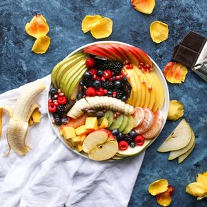 A bowl of fresh fruit